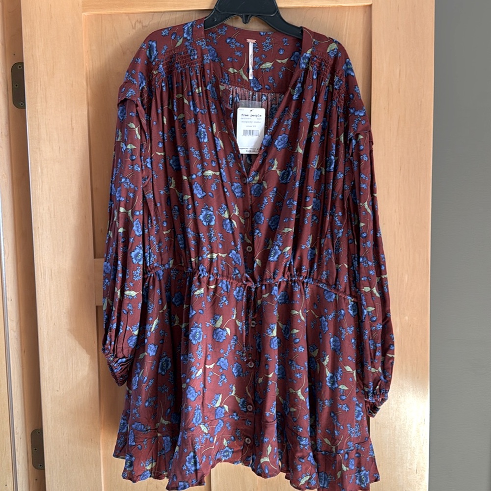 Free People, flowered button front mini dress, XS, brand new, gathered waiste